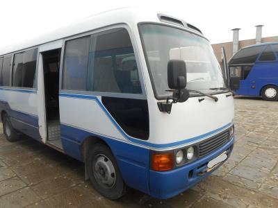 лобовое стекло TOYOTA COASTER (2002 г. г.в.) на технике 