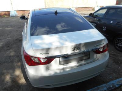 Стекло крыши HYUNDAI SONATA (2012 г.в.) на технике 