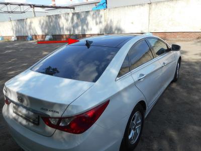 Стекло крыши HYUNDAI SONATA (2012 г.в.) на технике 