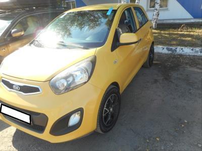 лобовое стекло KIA PICANTO (2012-2015 г.в.) на технике 