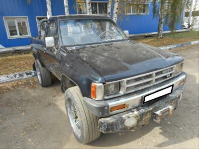 лобовое стекло TOYOTA 4RUNNER внедорожник (1984-1989 г.в.) общий вид 